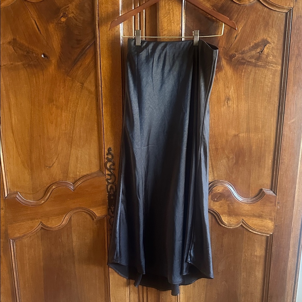 Elegant Black Women's Skirt